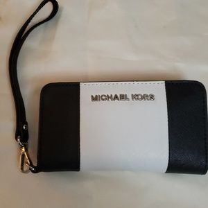 Michael Kors Wristlet